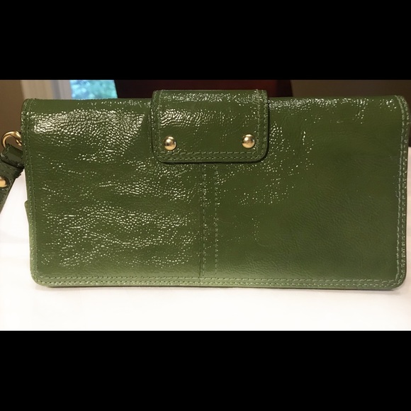AUTHENTIC COACH CLUTCH PURSE - Picture 2 of 5
